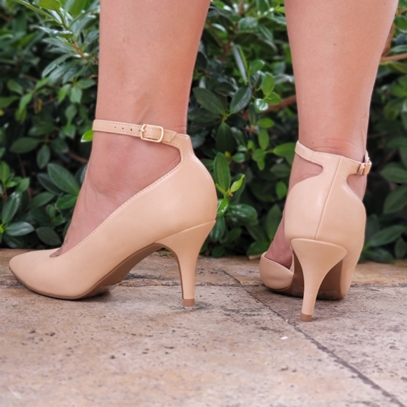 Women's Nude Ankle Closed Pointed Toe Stiletto Heel Pump - Picture 4 of 5